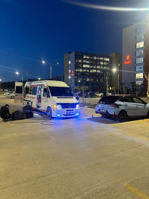 Akşam saatlerinde Gebizli servis aracı